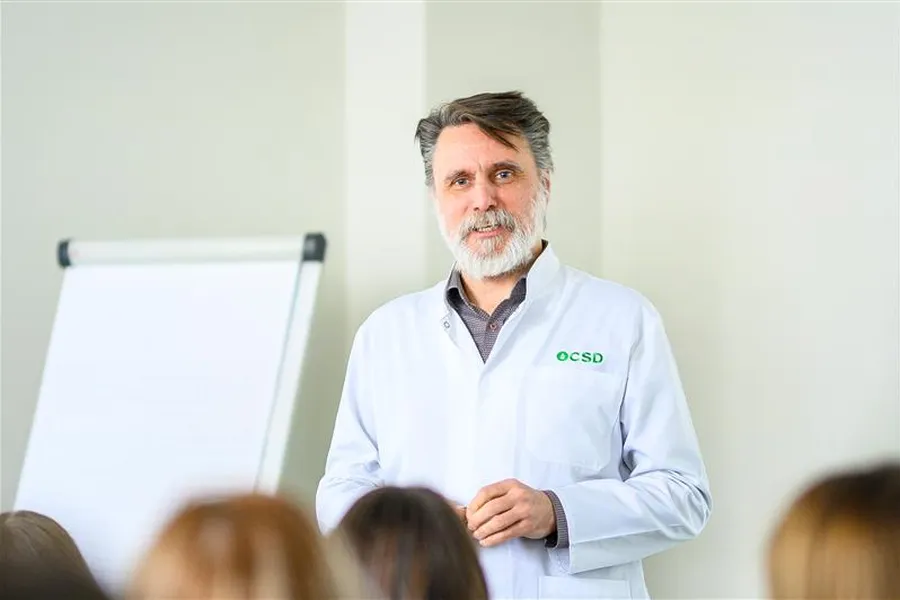 Як ми старіємо насправді: пояснює патофізіолог Віктор Досенко